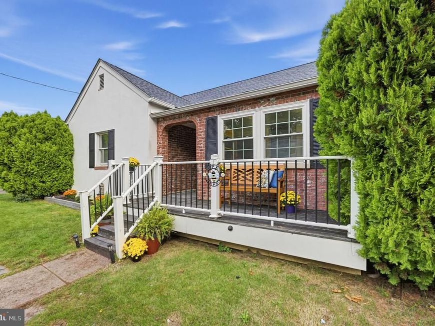 1252 Falls Avenue, Feasterville Trevose, PA 19053 Main Photo