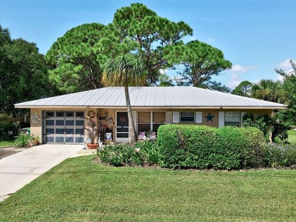 692 Barber Street , Sebastian, FL 32958