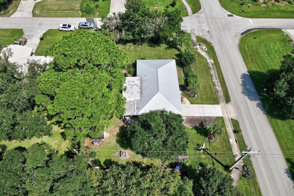 692 Barber Street, Sebastian, FL 32958 Photo
