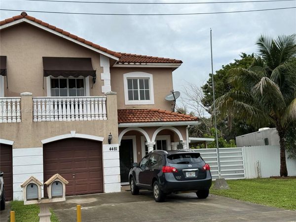4481 NW 163rd St , Miami Gardens, FL 33054