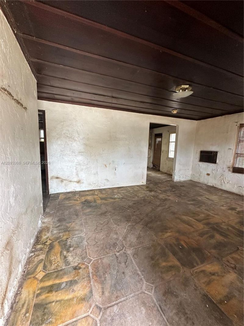 16122 NE 18th Ct, North Miami Beach, FL 33162 Photo