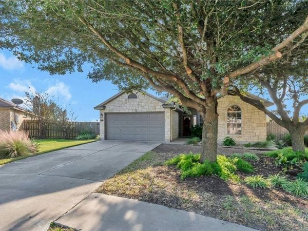 310 Stewart DR, Hutto, TX 78634