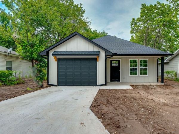 1319 Wolfe Lane , Ada, OK 74820