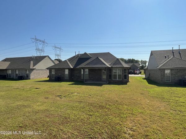 8831 Smith Ranch Drive, Southaven, MS 38671