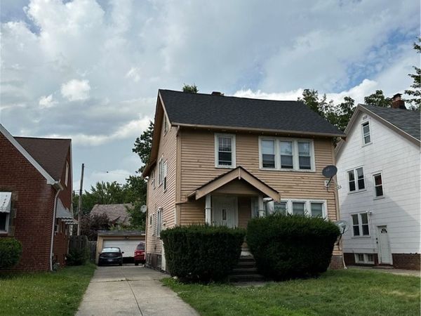 11219 Langton Avenue, Garfield Heights, OH 44125