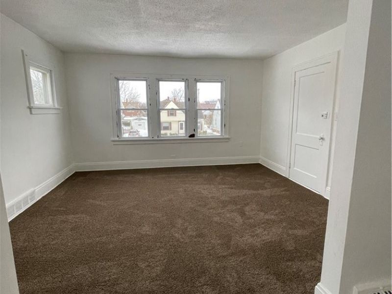 11219 Langton Avenue, Garfield Heights, OH 44125 Photo 14