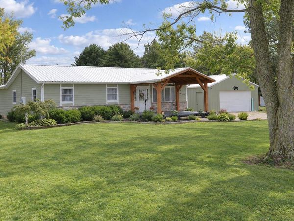 1136 County Road 21 , Ashley, OH 43003