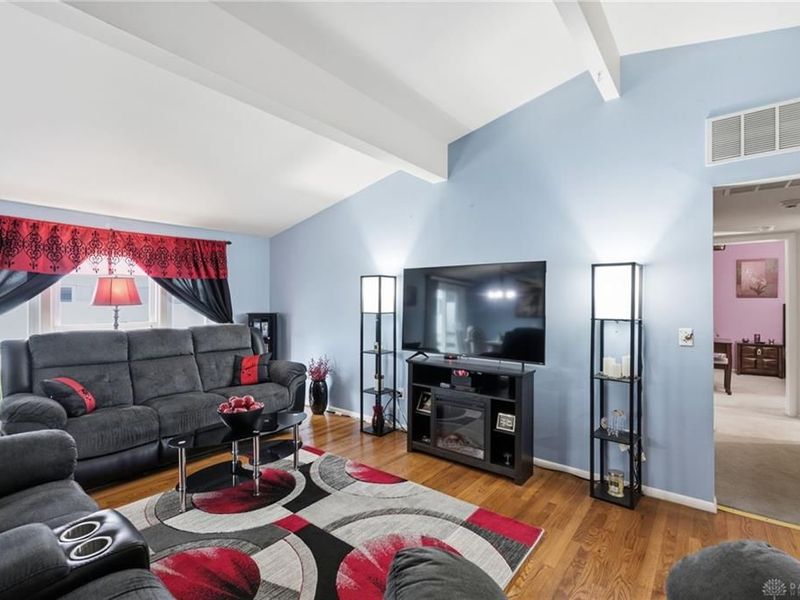 1221 James Road, Hamilton, OH 45013 Photo 8