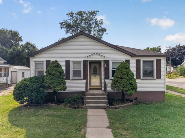 105 S Main Street , Seneca, IL 61360
