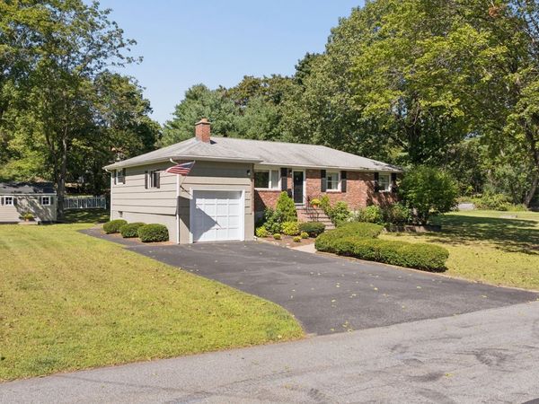 7 Janice Cir, Framingham, MA 01701