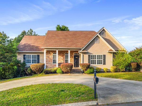 100 Brook Hollow Dr SE, Cleveland, TN 37323