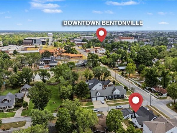 700 NW 2nd Street, Bentonville, AR 72712