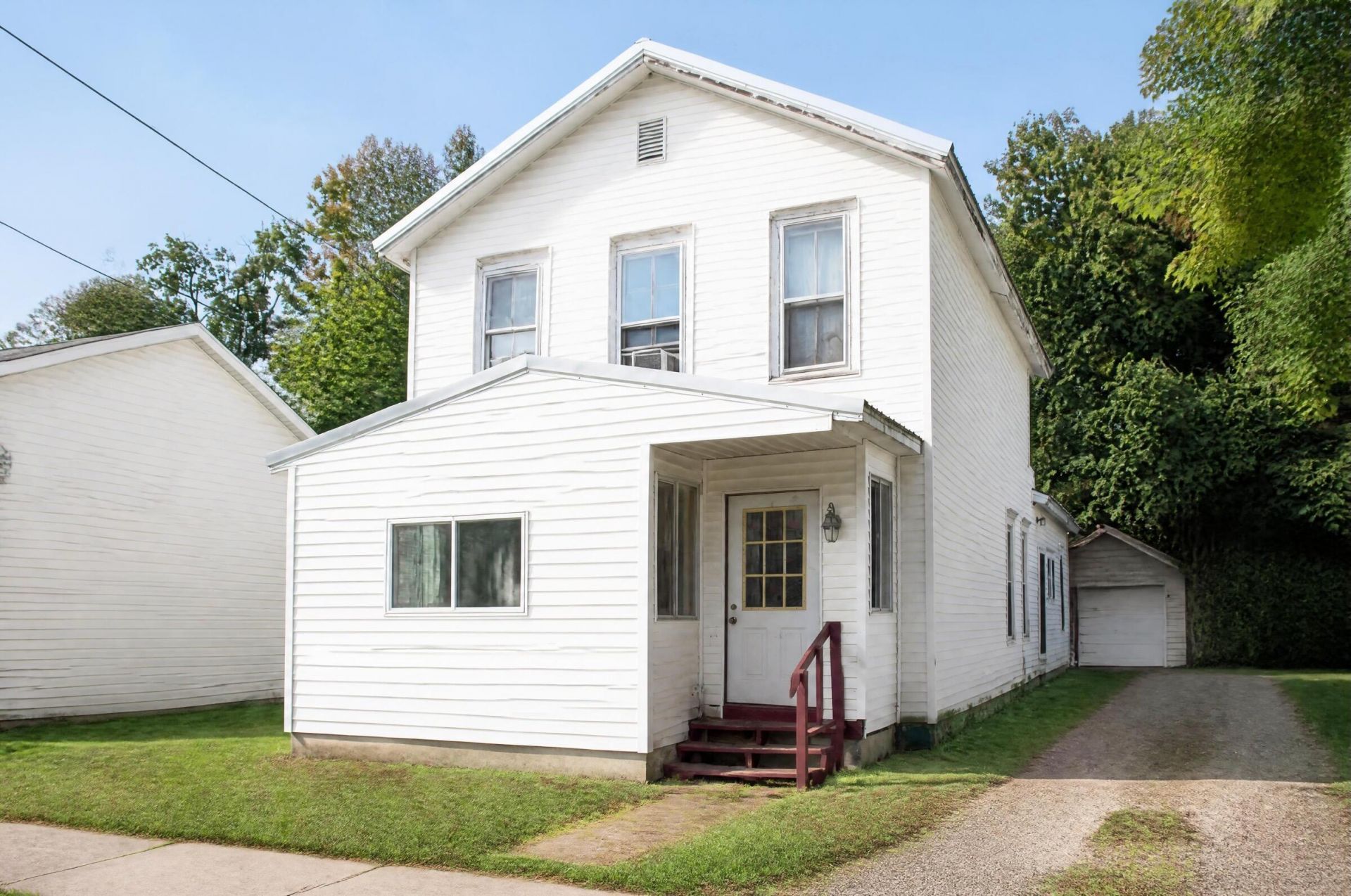 111 N Jackson Street, Ionia, MI 48846 Main Photo