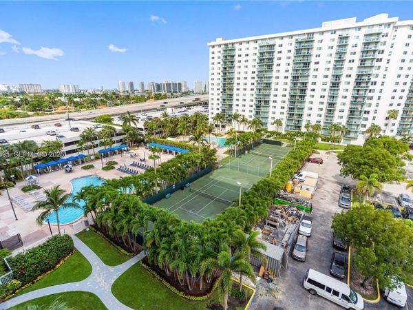19370 Collins Ave , Unit 424, Sunny Isles Beach, FL 33160