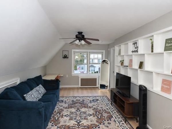East Meadow, NY 11554