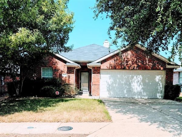 2835 Bronco Drive , Dallas, TX 75237