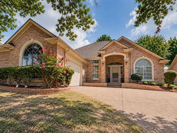 2508 Peach Blossom Court, Bedford, TX 76021
