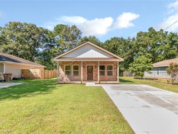 567 Felhorn Road E, Mobile, AL 36608