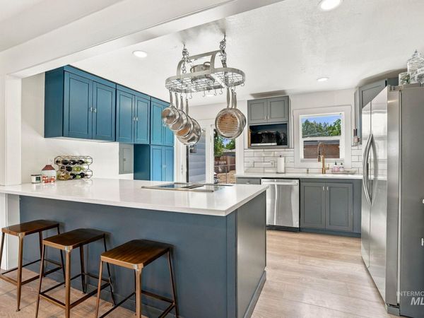 3015 W Sunset Ave, Boise, ID 83703