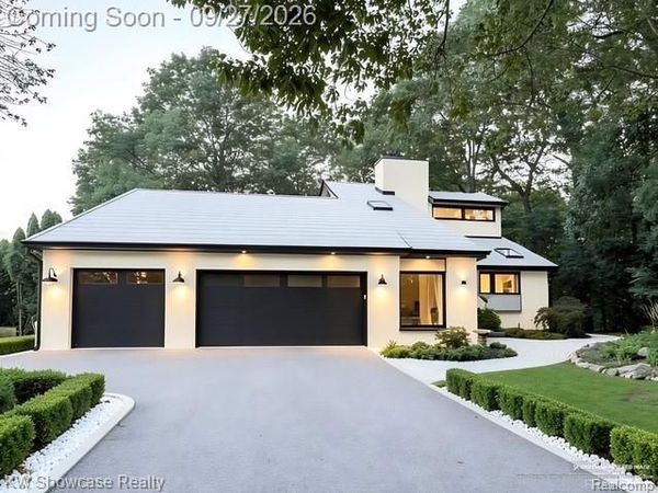 1510 Milford Hills Drive, Milford Township, Mi 48381