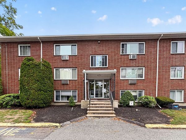 2 Albert Dr, Unit 10, Woburn, MA 01801