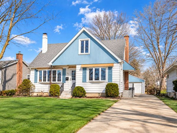 352 W Graham Avenue , Lombard, IL 60148