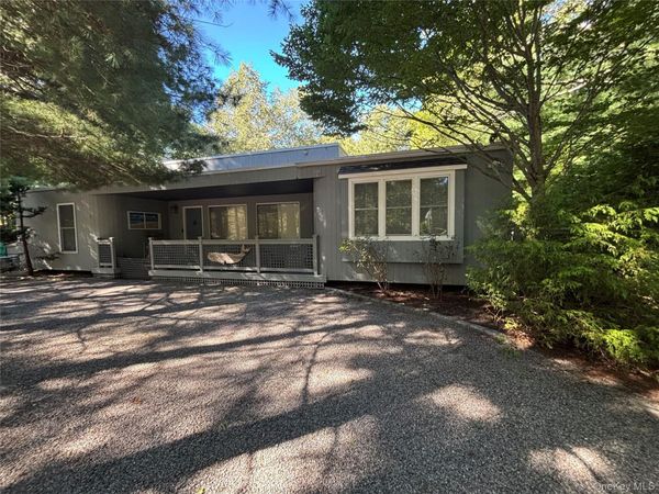 10 Glenmore Road, Hampton Bays, NY 11946