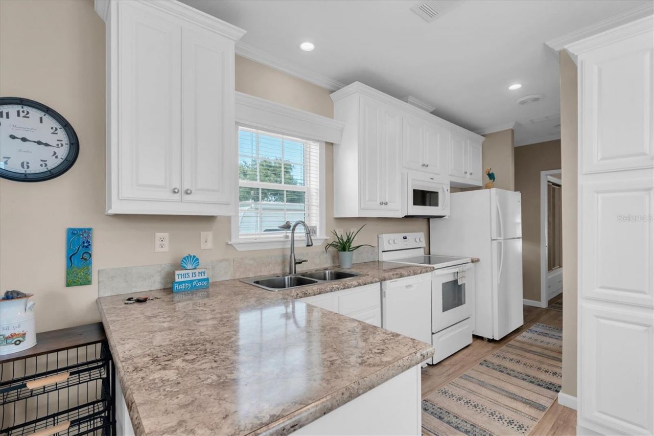 7801 34th Avenue N, Unit 18, Saint Petersburg, FL 33710 Photo