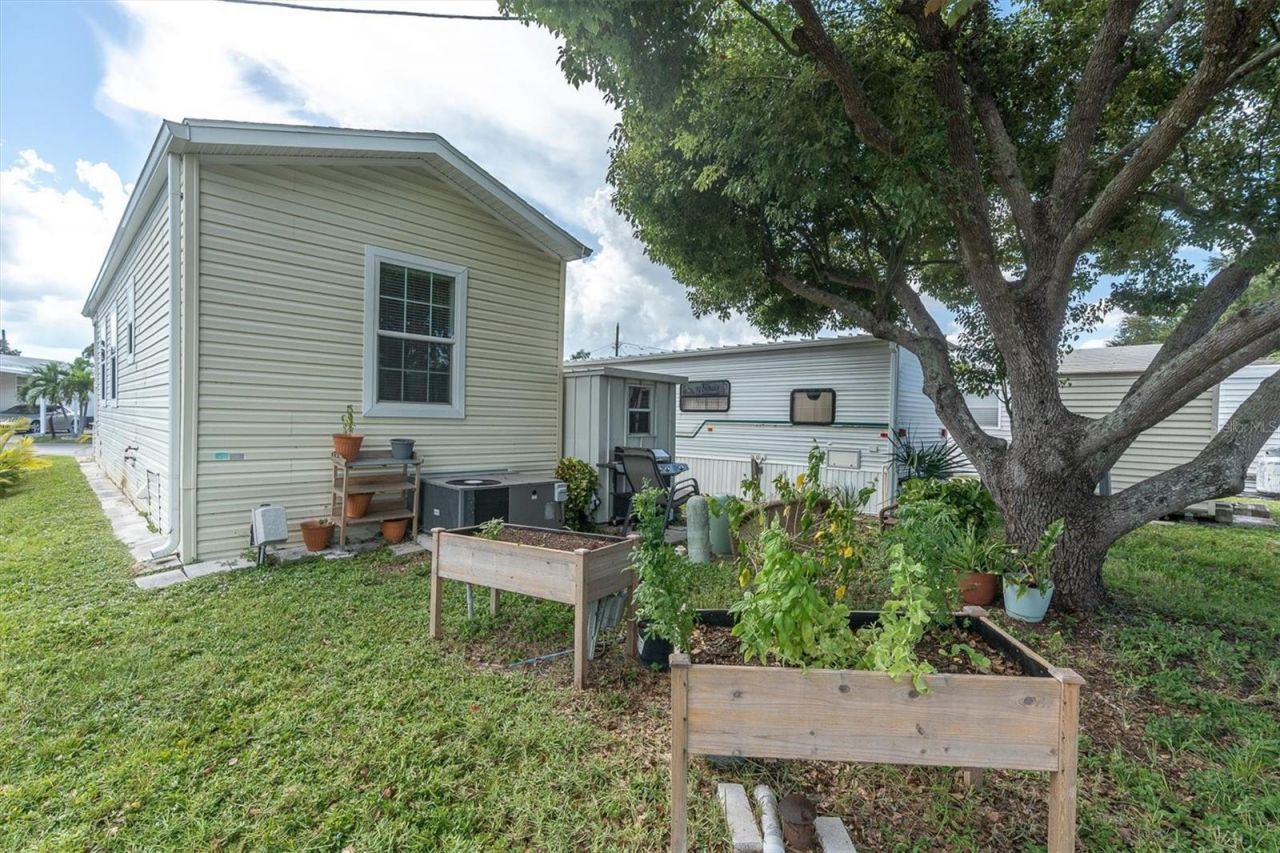 7801 34th Avenue N, Unit 18, Saint Petersburg, FL 33710 Photo