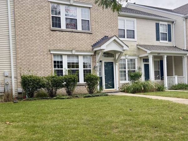 273 Springbrook Trail S, Unit 273, Oswego, IL 60543