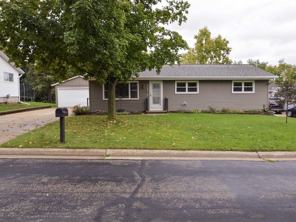 465 Raintree Drive, Fort Atkinson, WI 53538