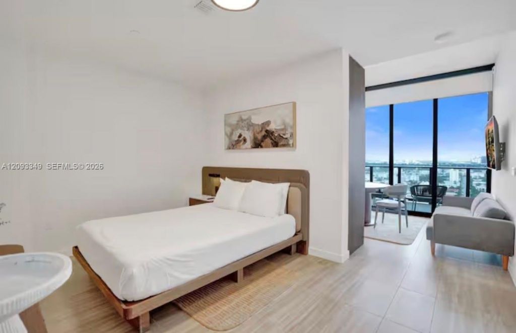 580 72nd St , Unit 1905, Miami Beach, FL 33141 Photo