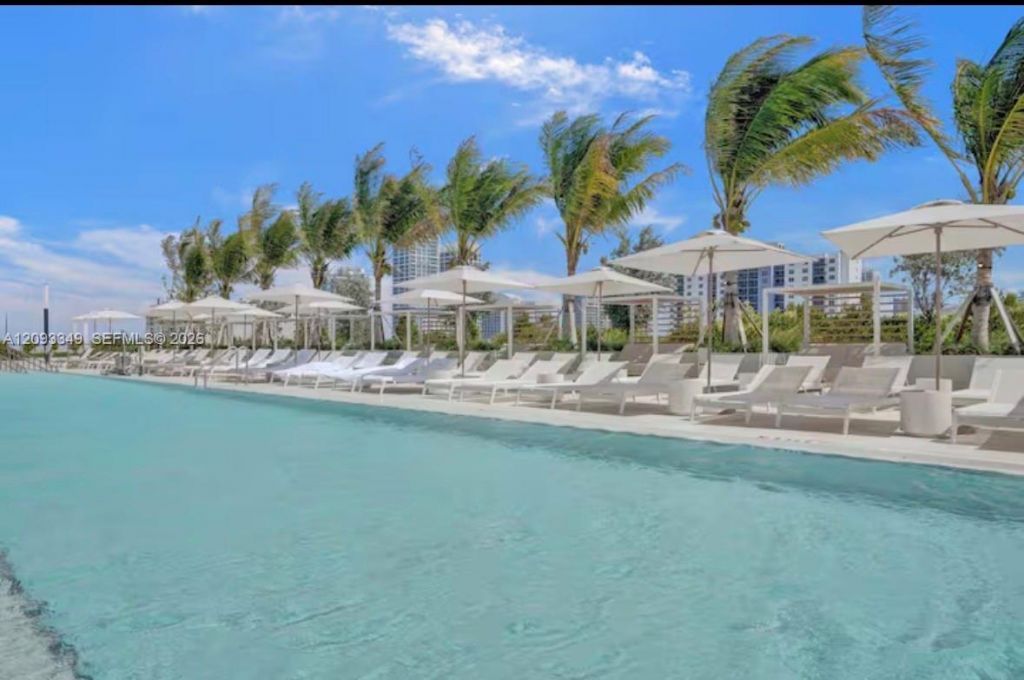 580 72nd St , Unit 1905, Miami Beach, FL 33141 Photo
