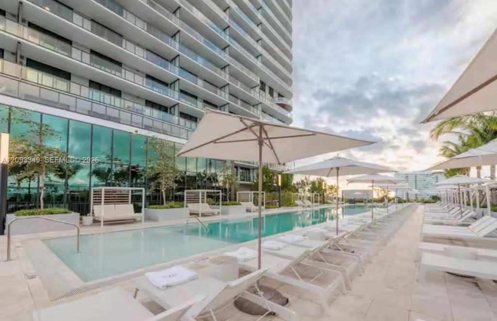 580 72nd St , Unit 1905, Miami Beach, FL 33141 Photo