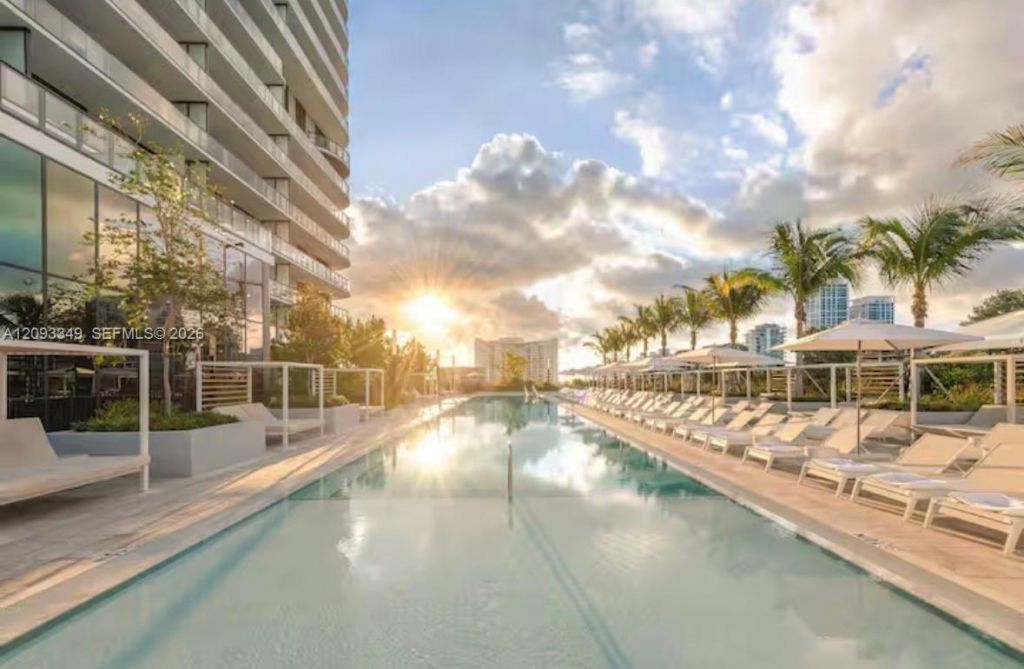 580 72nd St , Unit 1905, Miami Beach, FL 33141 Photo
