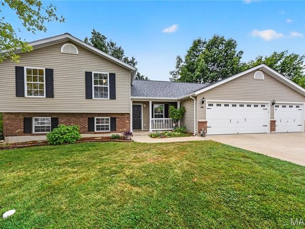 500 Candlestick Court, Warrenton, MO 63383