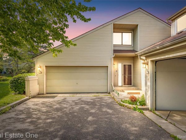 732 Hamilton Court, Rochester Hills, Mi 48307