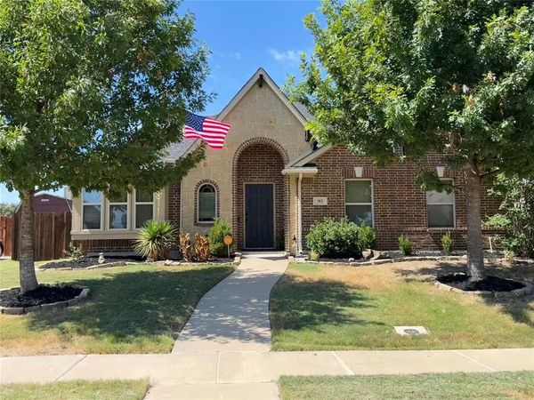 913 Mill Pond Drive , Midlothian, TX 76065