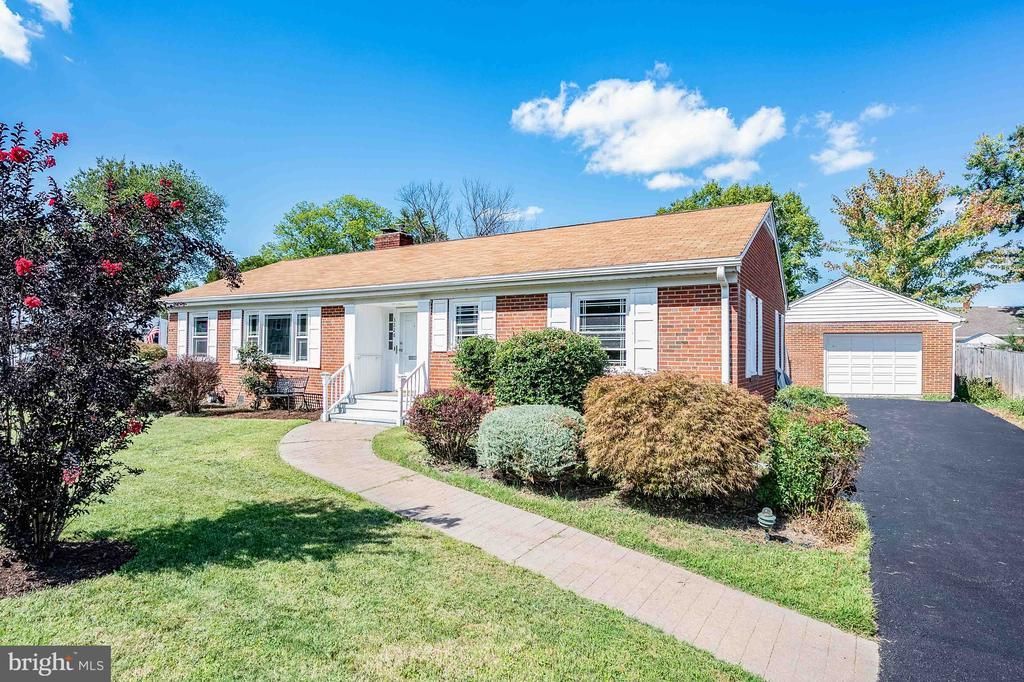 3228 Groveton Street, Alexandria, VA 22306 Main Photo