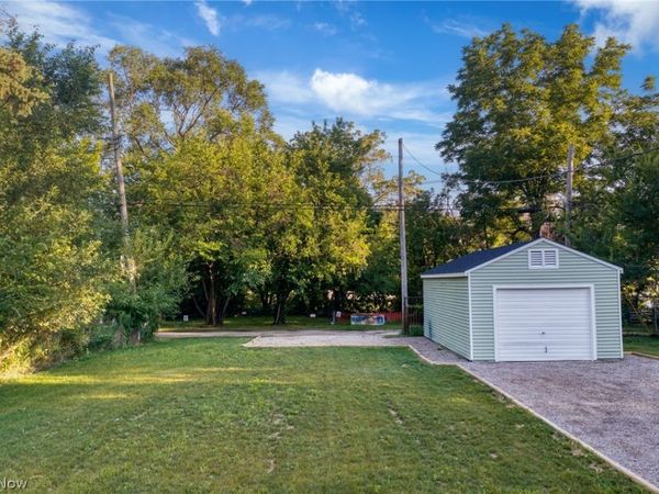 6209 Pear Avenue, Cleveland, OH 44102