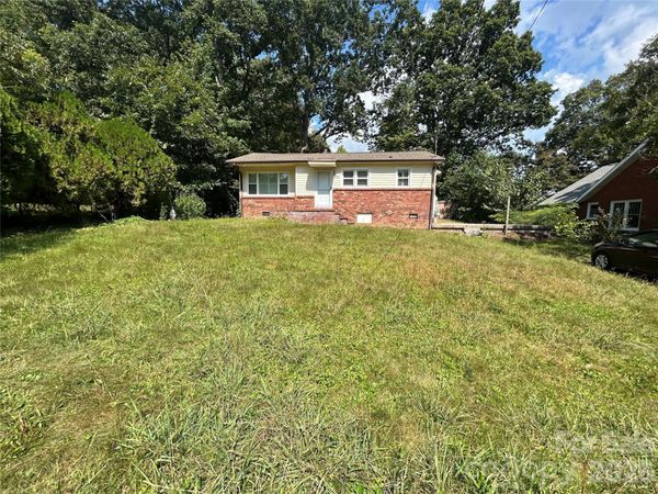 110 9th Street , Black Mountain, NC 28711