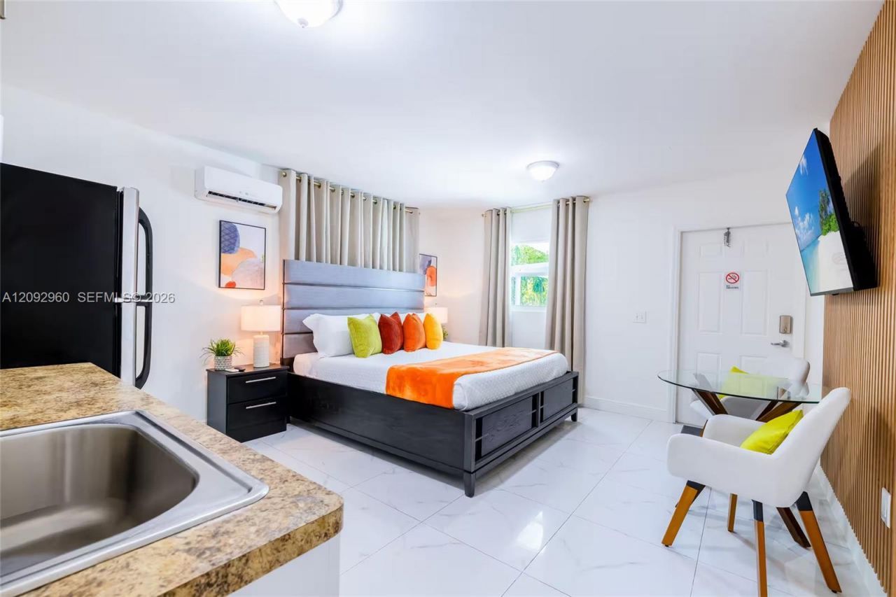 1762 NW 15th St , Unit 4, Miami, FL 33125 Photo