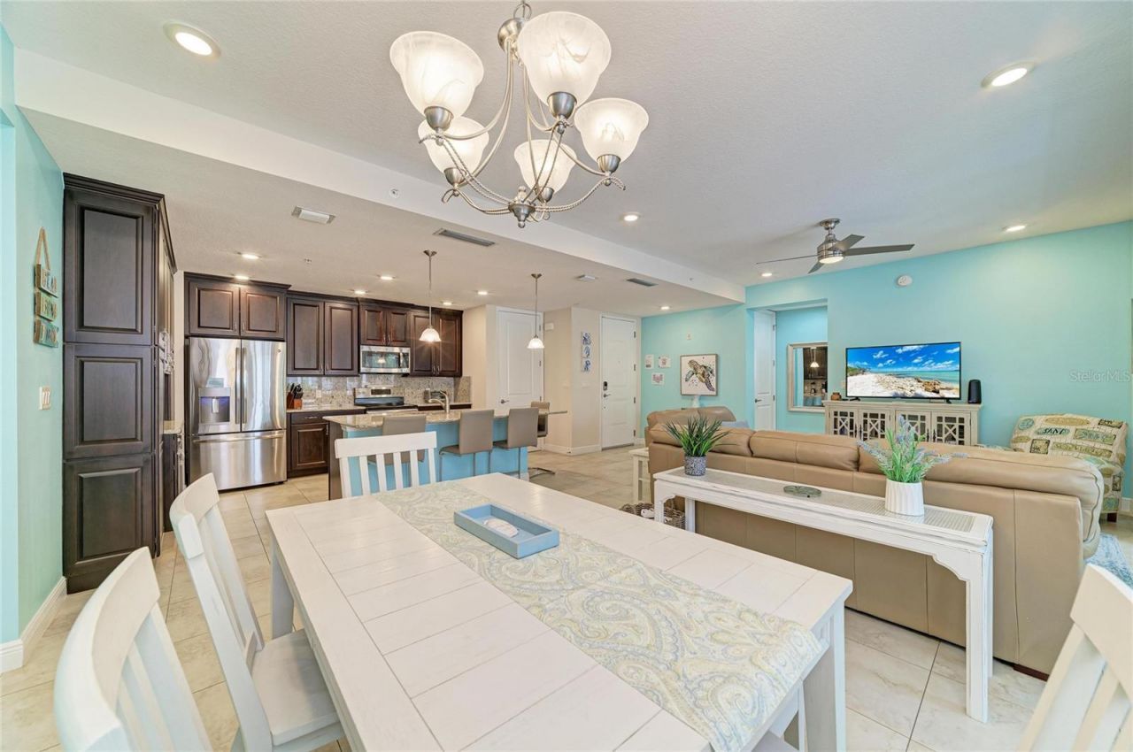 391 Aruba Circle , Unit 101, Bradenton, FL 34209 Photo