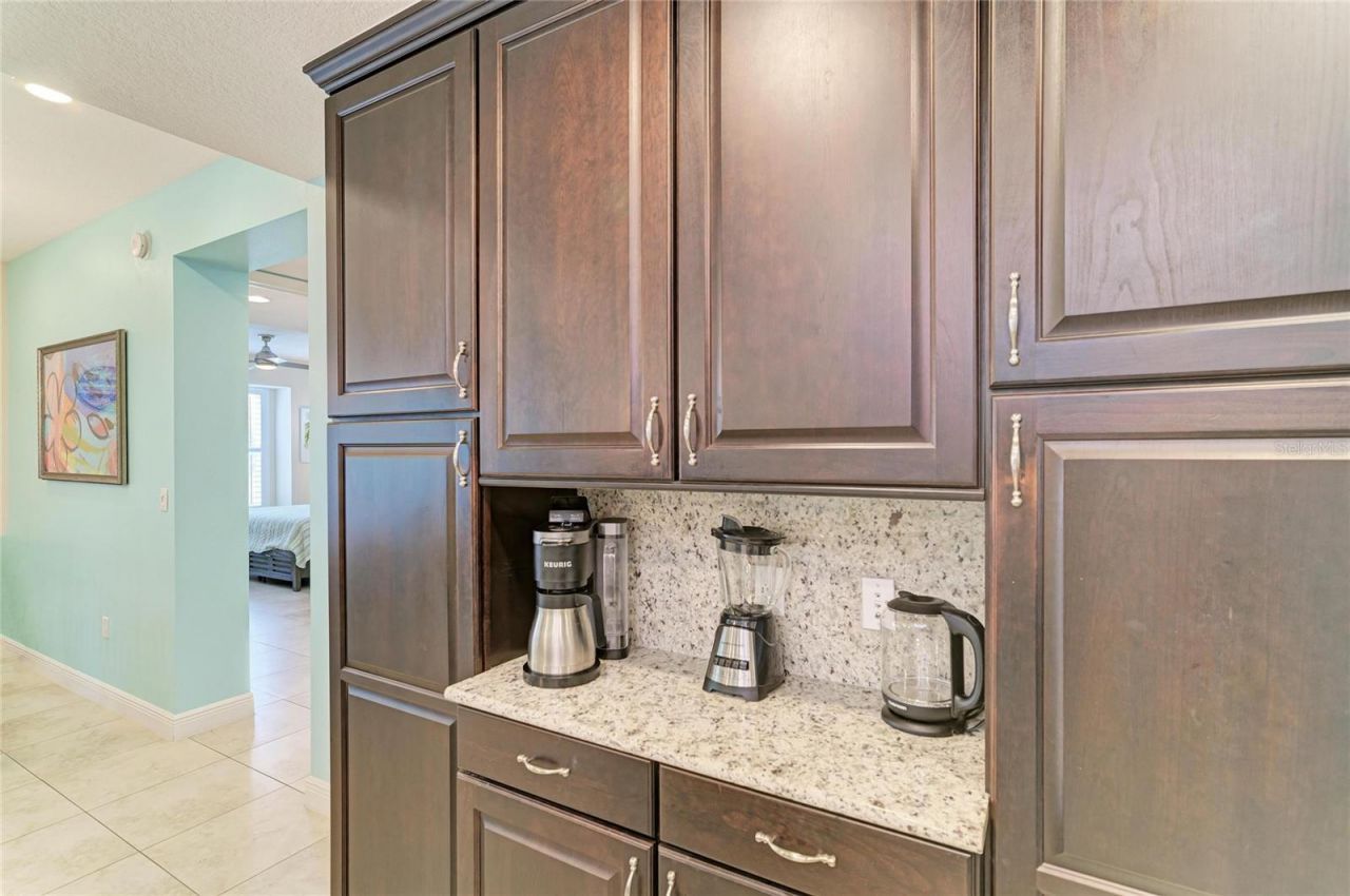 391 Aruba Circle , Unit 101, Bradenton, FL 34209 Photo