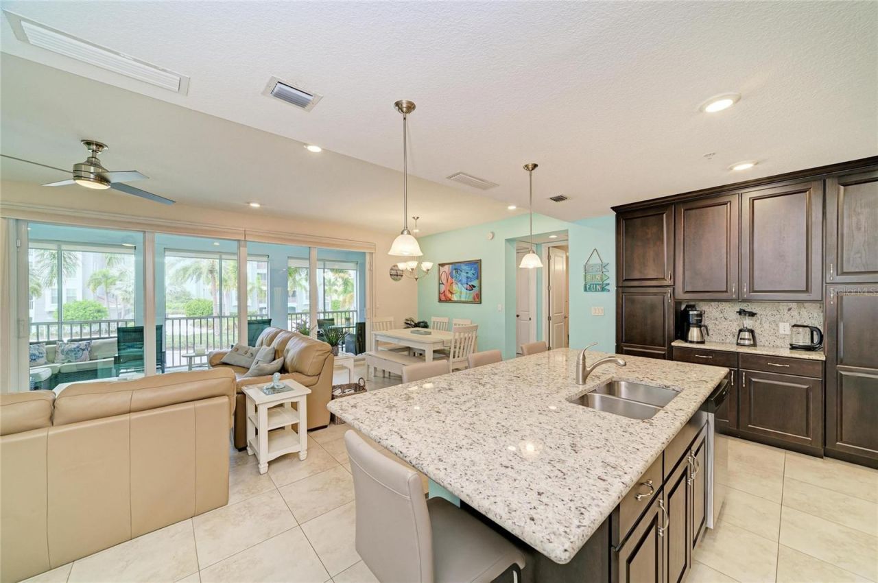 391 Aruba Circle , Unit 101, Bradenton, FL 34209 Photo