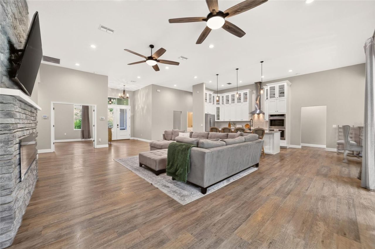 5854 NE 43rd Lane Road, Silver Springs, FL 34488 Photo