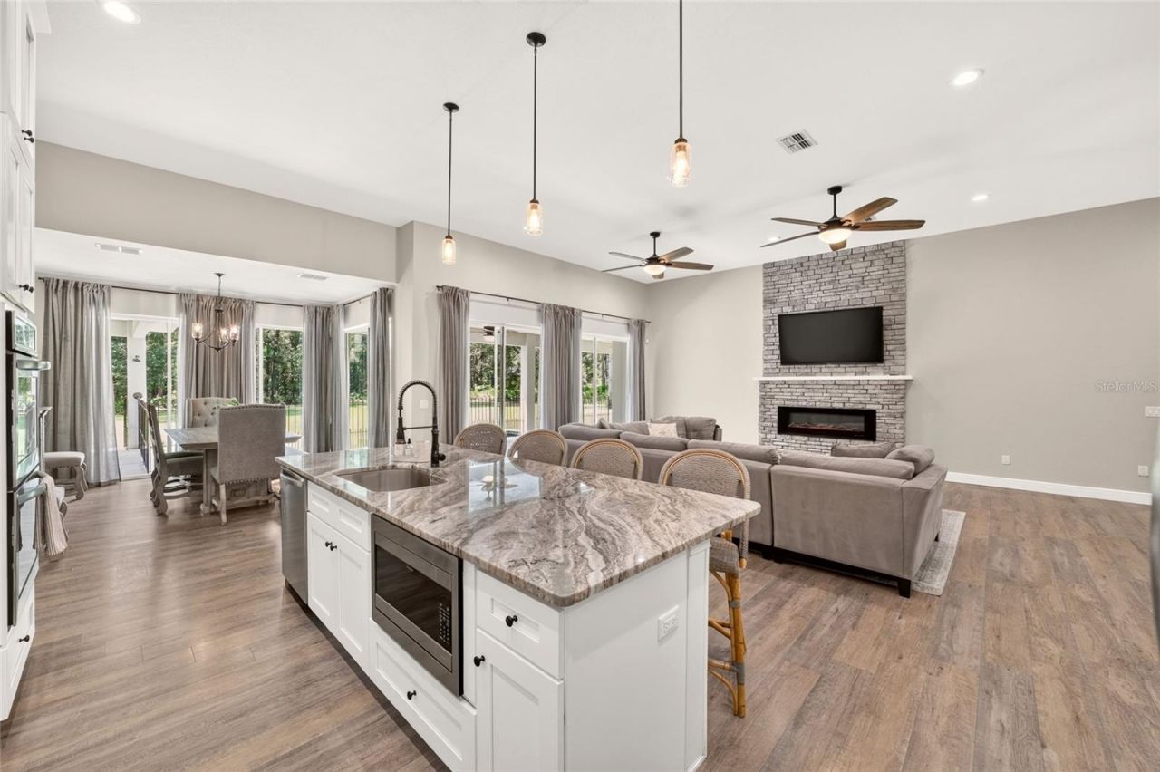 5854 NE 43rd Lane Road, Silver Springs, FL 34488 Photo
