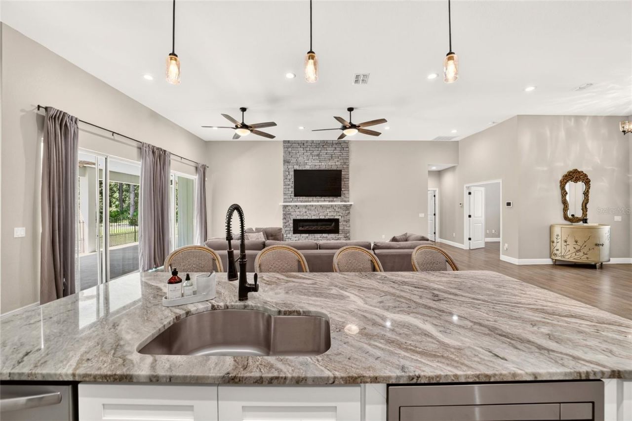 5854 NE 43rd Lane Road, Silver Springs, FL 34488 Photo