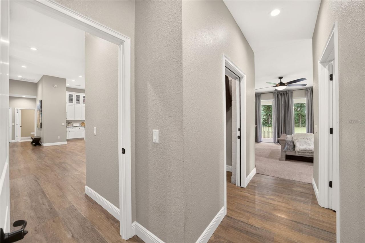 5854 NE 43rd Lane Road, Silver Springs, FL 34488 Photo