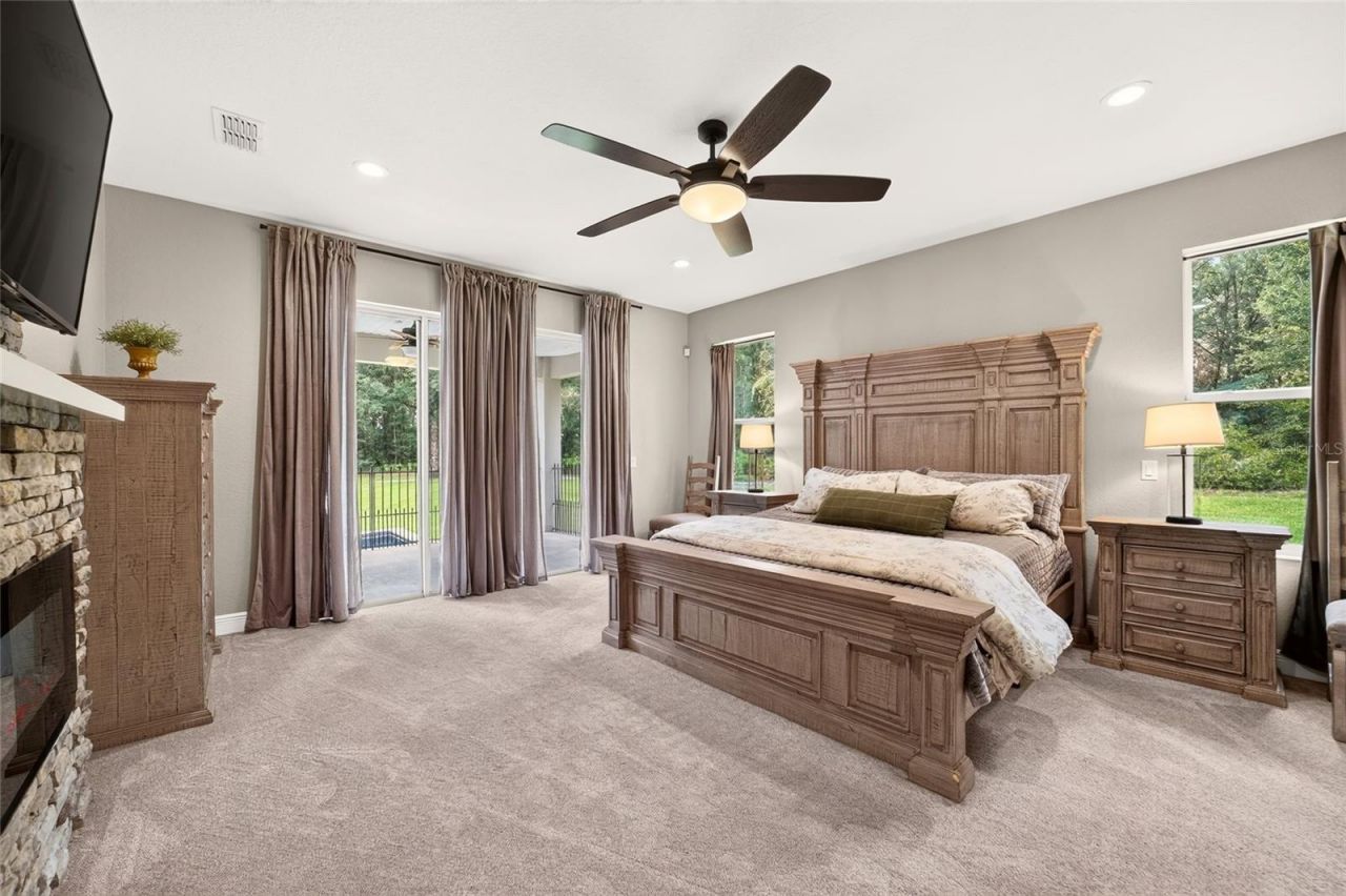 5854 NE 43rd Lane Road, Silver Springs, FL 34488 Photo